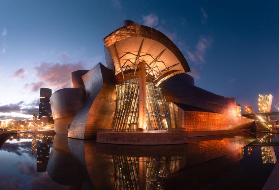 muzeum guggenheima w bilbao budynek