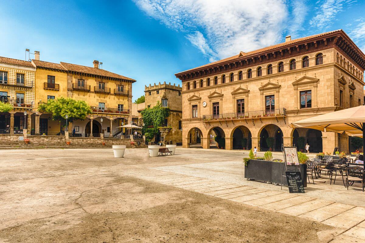 poble espanyol rynek główny