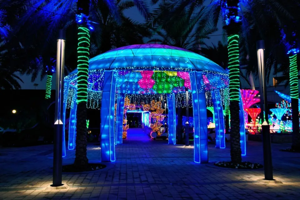 dubai garden glow