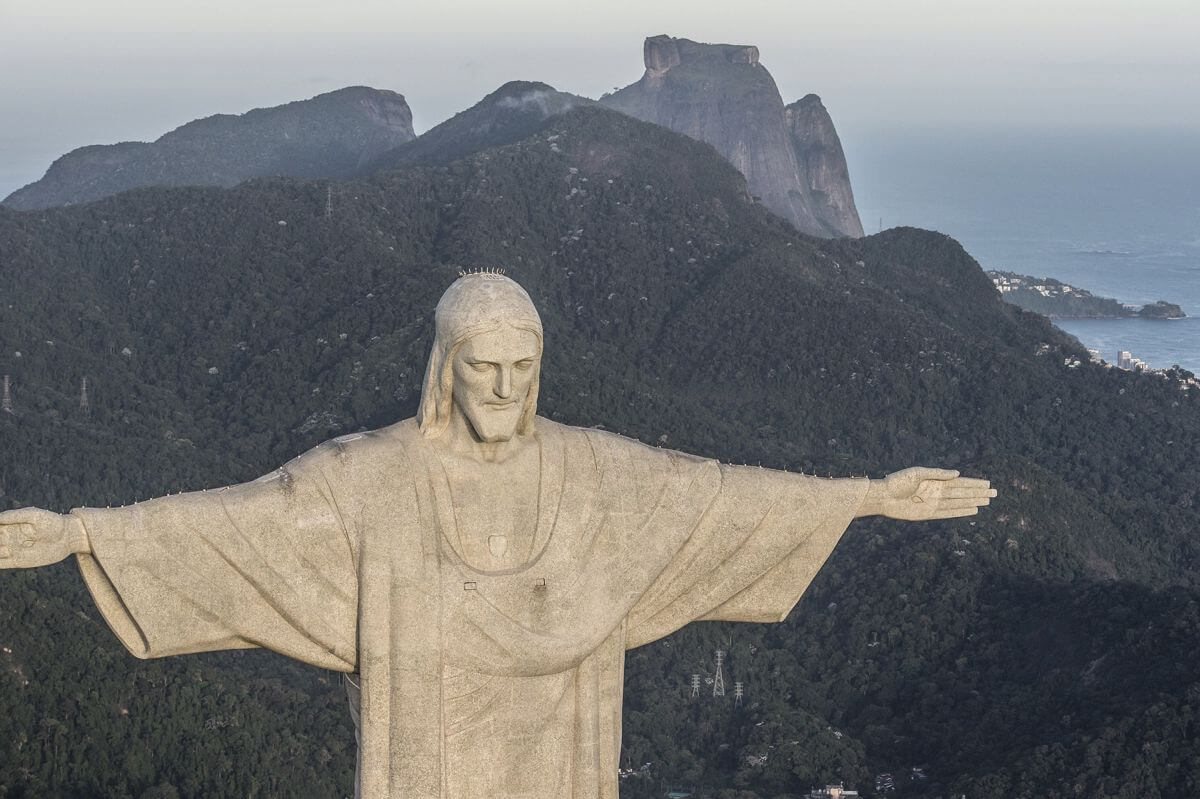 statua chrystusa odkupiciela w rio de janeiro zbliżenie