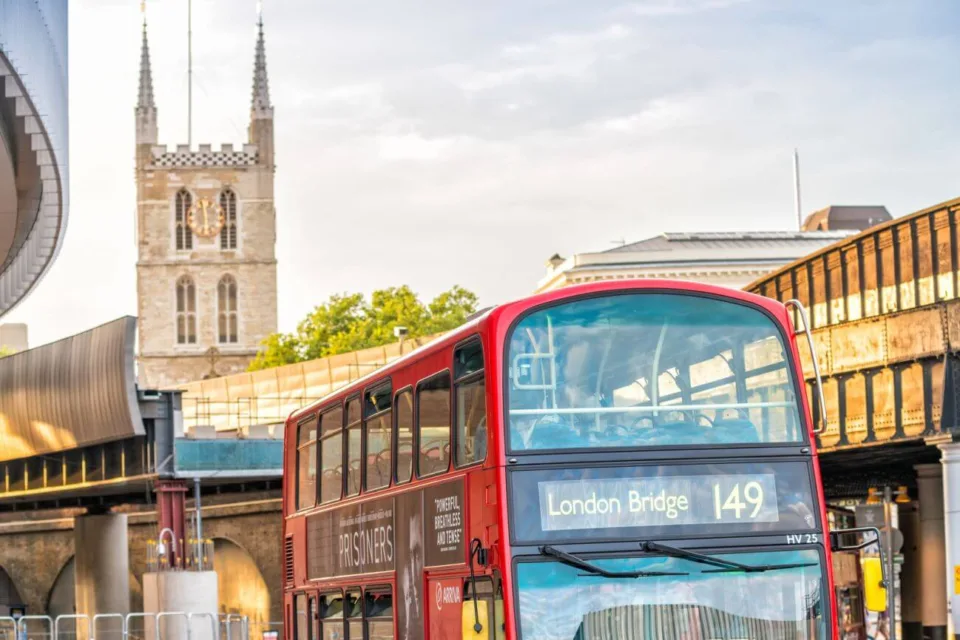 jak najtaniej dojechać z luton do londynu